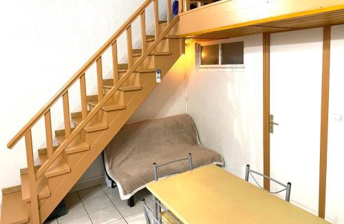 Saint-Pierre-la-Mer Apartment | Studio mezzanine St pierre la mer