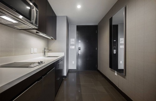 Las Vegas Strip Apartment | Studio Mountain View | City Center | Vdara
