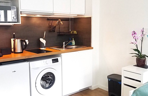 Tremblay-en-France Apartment | STUDIO NEUF PARKING SECURISE Direct CDG PARIS CENTRE ParcExpo Villepinte & Arena