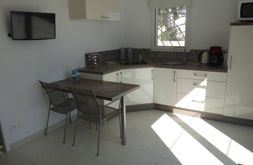 La Motte Apartment | Studio of 35 m2 in villa near Golf St Endreol