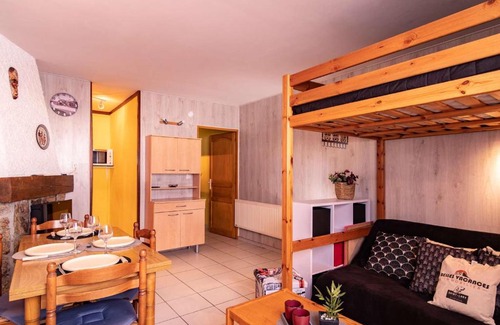 Pla d'Adet Apartment | Studio pour 4 personnes à Saint Lary Pla d'Adet avec cuisine et TV - FR-1-296-370