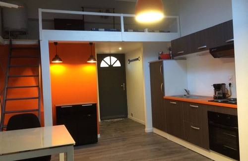 Bourg-les-Valence Apartment | Studio-Private Bathroom-Le Pendentif