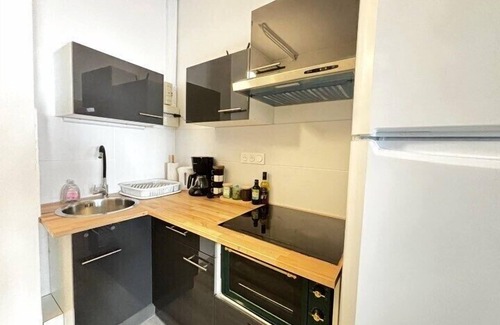 Saint-Claude Apartment | Studio-Private Bathroom-Comfort