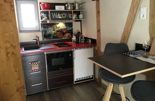 Schierstein Apartment | Studio-Private Bathroom-Balcony-Chambre