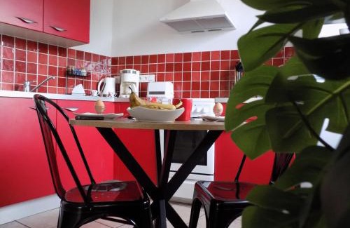 Neris-les-Bains Apartment | Studio Revy 2 - Centre Ville