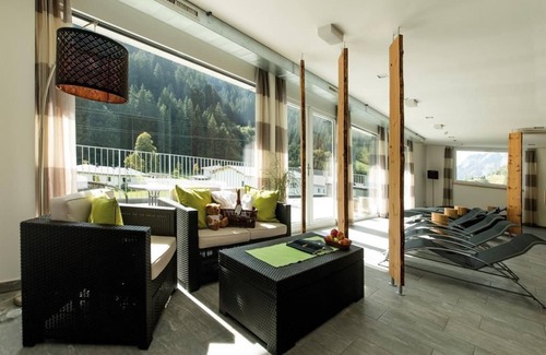 Klosterle Bed & Breakfast | Studio S mit Balkon - Aparthotel Alpine Lodge Klösterle am Arlberg