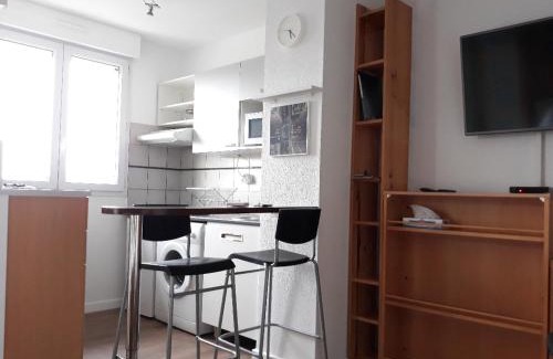 Toulouse West Apartment | Studio Santa Monica - Climatisé - Piscine - Parking