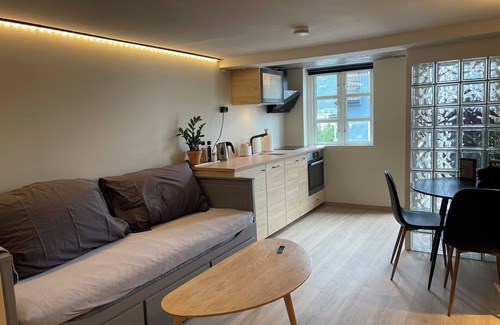 Tromso Apartment | Studio-Sleeps 2-City Centre-Parking-EVCharge