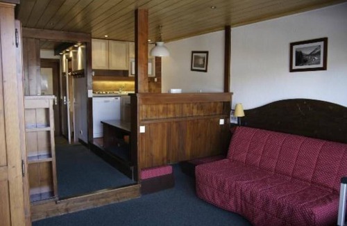 Le Planellet Apartment | Studio sleeps 4 with private garden at the foot of the slopes of Megeve