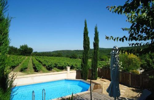 Pougnadoresse Apartment | STUDIO TERRASSE PISCINE UZES PONT DU GARD