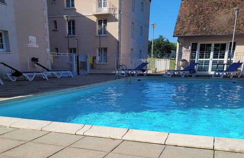 La Roche-Posay Apartment | Studio Tout Équipé Dans Résidence Avec Piscine 200m de la Cure Thermale