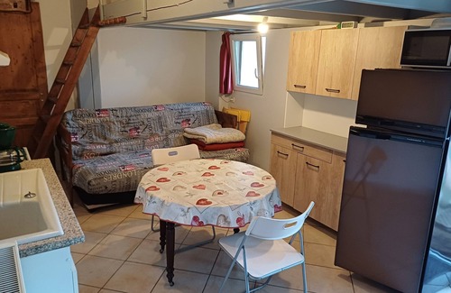 Pionsat Apartment | Studio type gite with living room and mini-kitchen, shower room with WC.