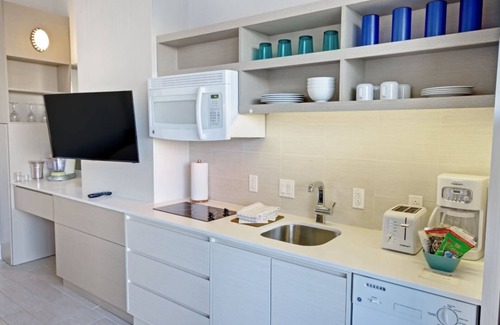 Mameyes II Condo | Studio w/Mini Kitchen, Balcony, Dining, Bar, Concierge, Massage, Movies +more!