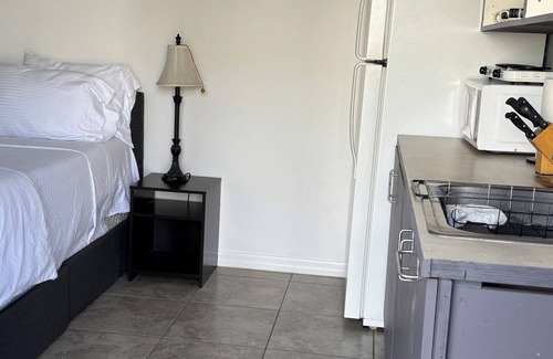 Regal Palms Apartment | STUDIO WITH PRIVATE ENTRANCE!