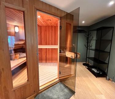 Meise Apartment | Studio with sauna