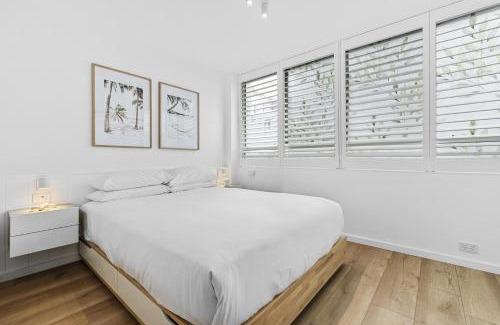 Bondi Junction Apartment | Studio4 Bondi Chic Interiors with Rooftop Pool
