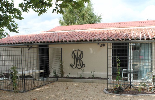 Les Herbiers Apartment | Studios Marie Barrault