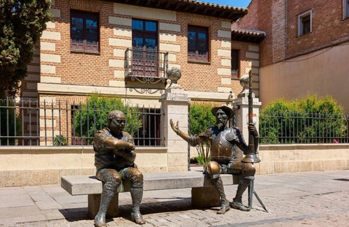 Alcala de Henares Apartment | Study of Don Quixote. B2 (1 double bed 1 puff bed)