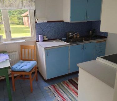 Asarp House | Stuga vad vatten