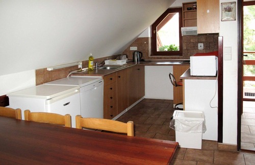 Uhlejov Villa | Stunning private villa for 22 guests with private pool, WIFI, TV, patio, pets allowed and parking