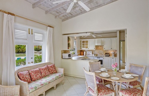 Little Battaleys Villa | Stunning 1 bedroom villa in paradise - 2 mins from beach