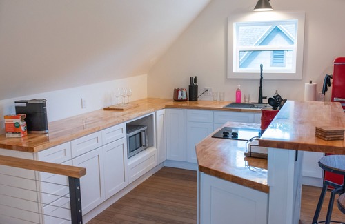 Gloversville Apartment | Stunning 1 BR Loft Apartment Gloversville-Nothing like it in the area