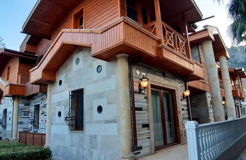 Dalyan City Center Villa | Stunning 10 Bedroom Villa in Dalyan