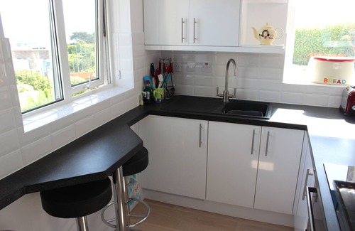 Dalkey Apartment | Stunning 2 Bedroom Apartment With Panoramic Sea Views private garden & parking