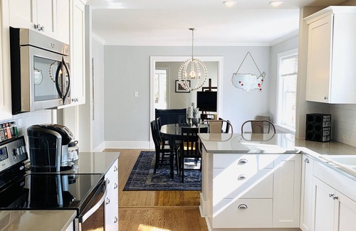 Country Club Condo | Stunning 2 Bedrm in Country Club North, steps to Cherry Creek close to Downtown