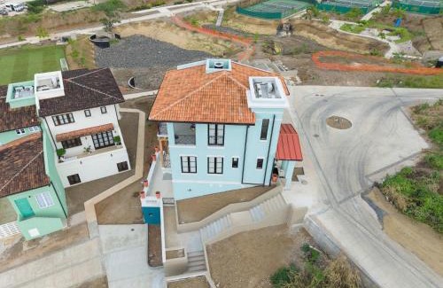 Las Catalinas House | Stunning 3-BD Beachside Home with Small Pool