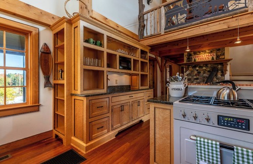 Mount Holly House | Stunning 4 bed Timber Frame Ski Retreat on 6 acres