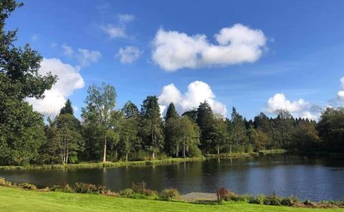 Beattock House | Stunning 4-bedroom Cabin with Hot Tub in Beattock!