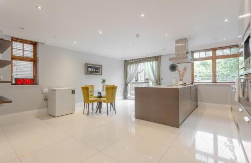 Hendon House | Stunning 5BR 4BA Mansion - Hendon