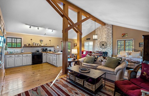 Paleface Lake Country Estates House | Stunning 7 BDR Home w/Pool & Guest Home, Perfect for Family Reunions!