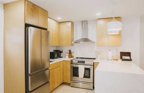 East Kingston Apartment | Stunning and Cozy loft apartment in kingston .