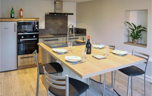Bellegarde-sur-Valserine Apartment | Stunning Apartment In Villes Sur Auzon