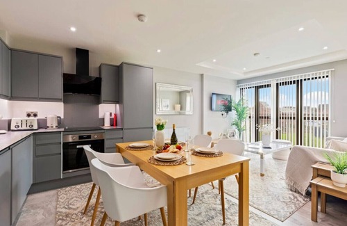 Leicester Apartment | Stunning Apartment City Centre Free Parking Self-Check-In Fast WiFi