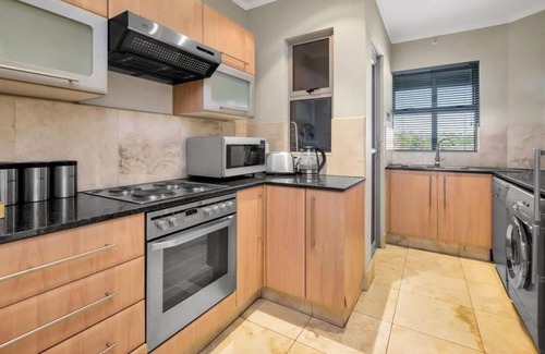 Sandown Apartment | Stunning Apartment in Sandton