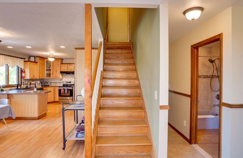 Athens House | Stunning Athens Retreat on Sleepy Hollow Lake!