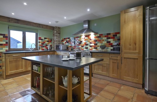 Great Hormead House | Stunning barn in glorious countryside - Perfect for groups - 6 en-suite rooms