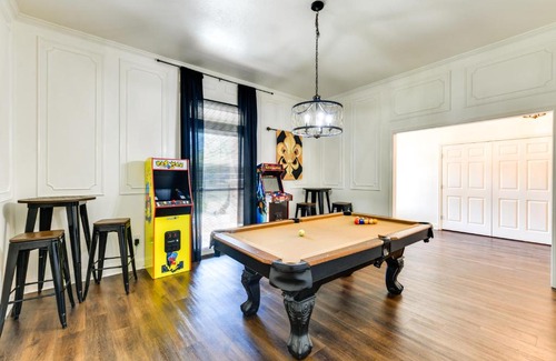 Broadmoor House | Stunning Baton Rouge Home with Pool Near LSU!