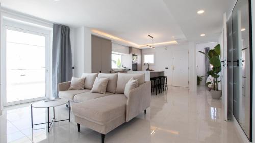 Sitio de Calahonda Apartment | Stunning beachfront penthouse Calahonda Málaga