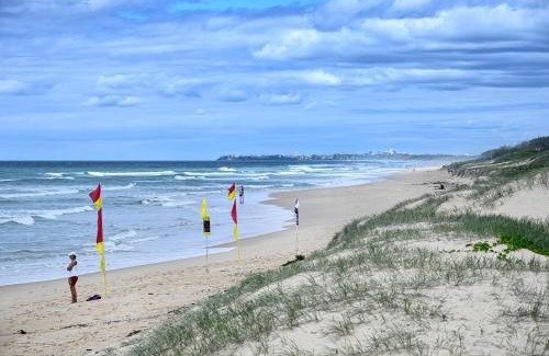 Buddina House | Stunning, Beachfront Dream Home - ZA3