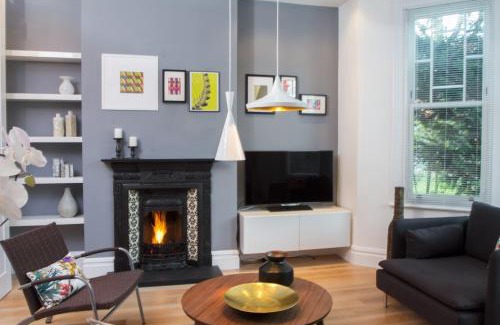 Queen's Park Apartment | STUNNING Brand New Apartment