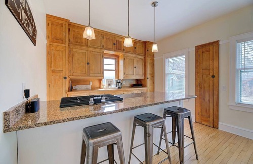 Brewers Hill Apartment | Stunning Brewers Hill Retreat with 2 bedrooms & 1 bath