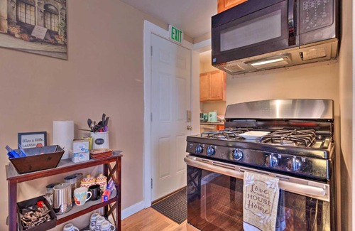 Brockton Apartment | Stunning Brockton Apt Less Than 4 Mi to Westgate Mall!