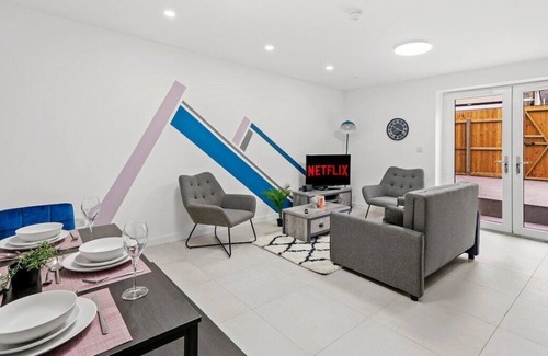 Gabalfa Apartment | Stunning Central Cardiff Gem