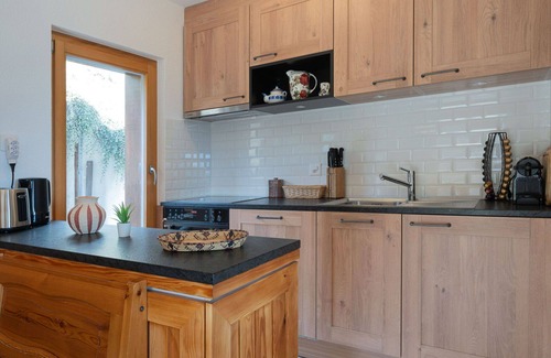 Chamoson House | Stunning private villa for 6 guests with WIFI, TV and terrace