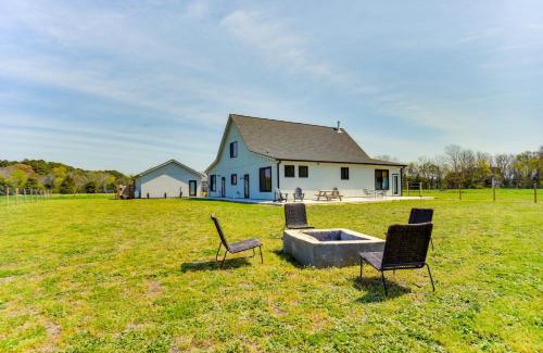 Machipongo House | Stunning Chesapeake Bay Farmhouse with Dock and Kayaks