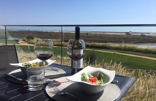 Fuseta Apartment | Stunning coastal Apartment in Fuseta, Algarve
